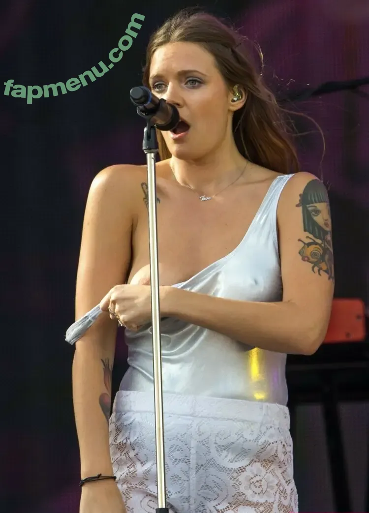 Tove Lo nude photo #0584 (cupfullofinsanity / tovelo)