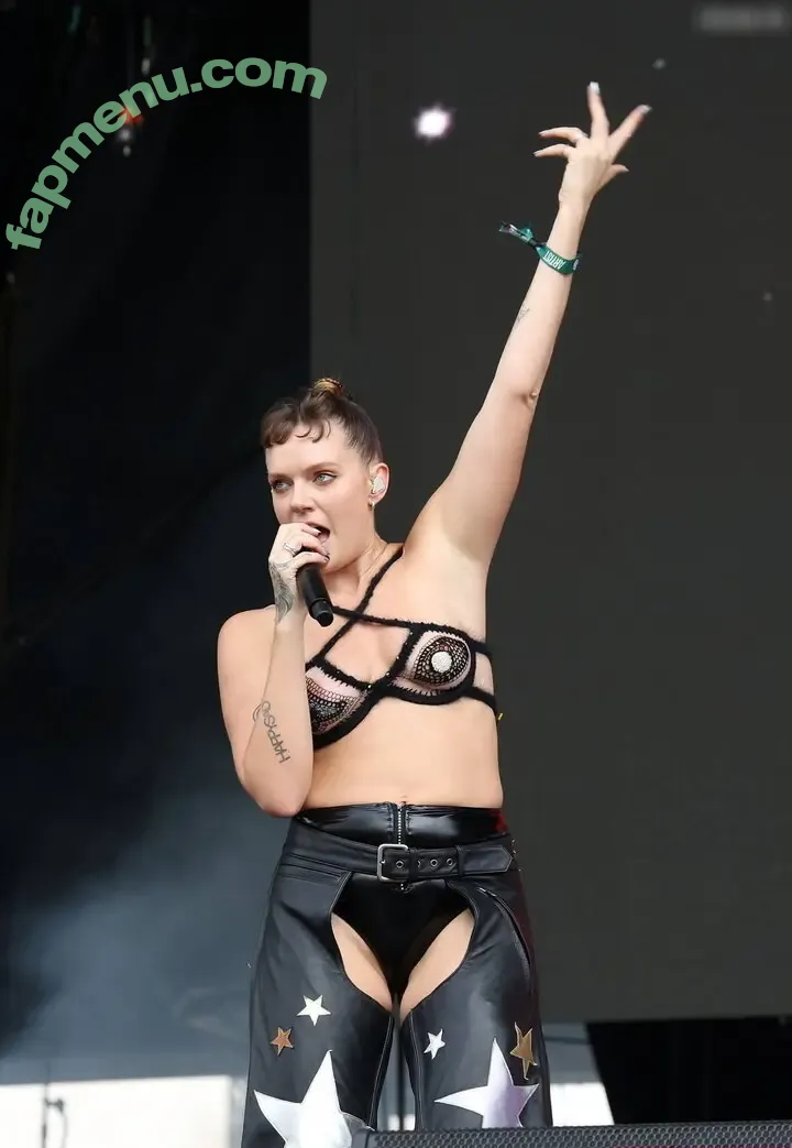 Tove Lo nude photo #0588 (cupfullofinsanity / tovelo)