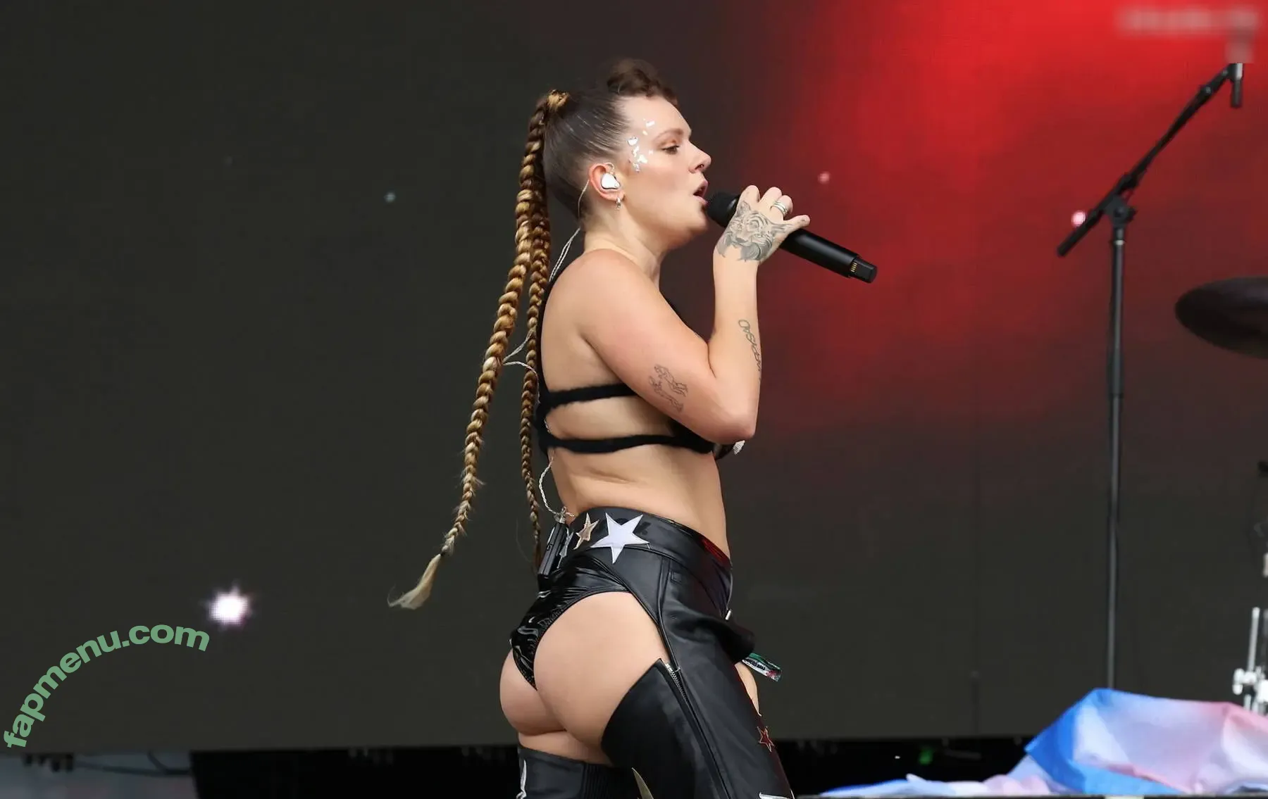 Tove Lo nude photo #0589 (cupfullofinsanity / tovelo)