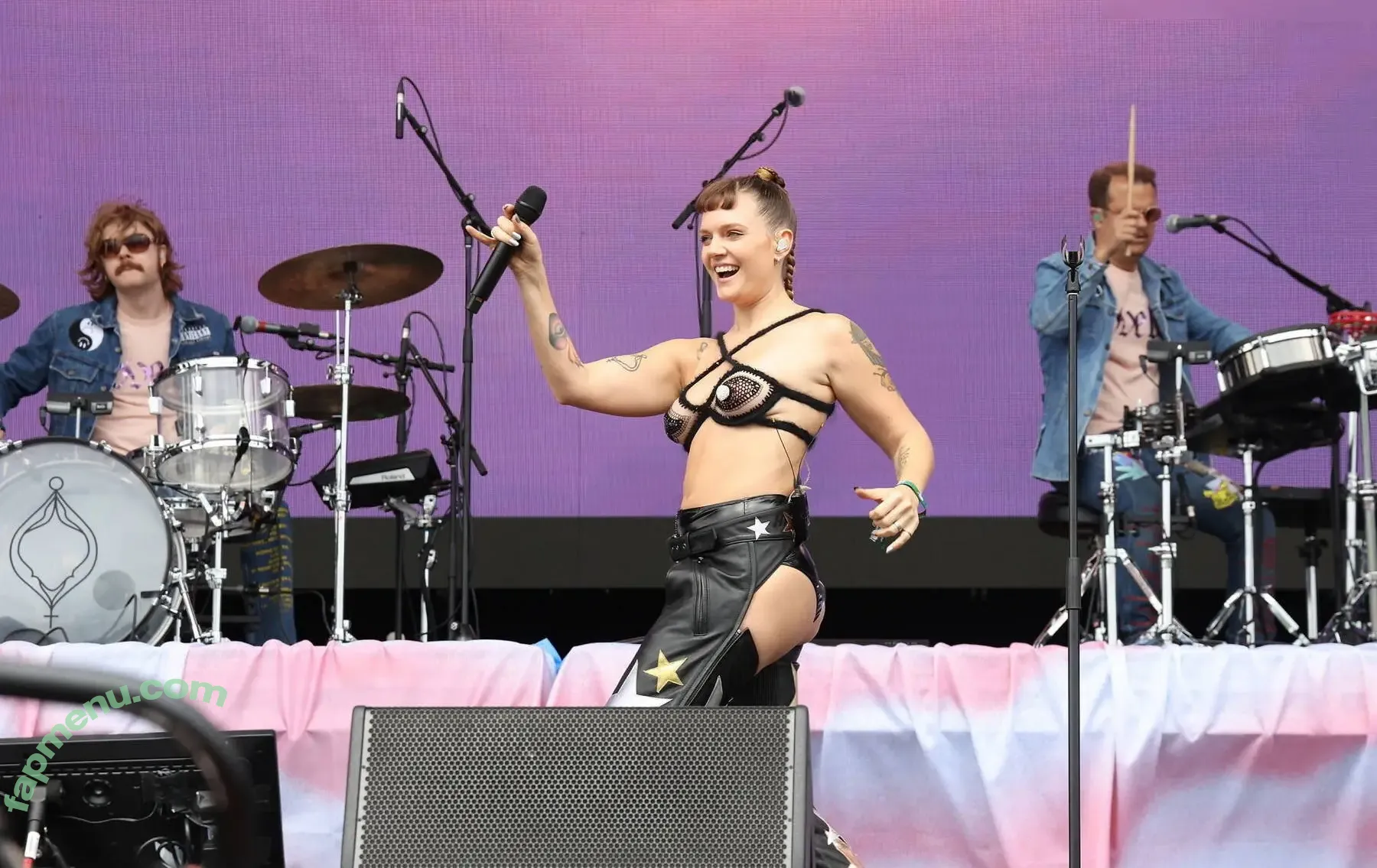 Tove Lo nude photo #0590 (cupfullofinsanity / tovelo)