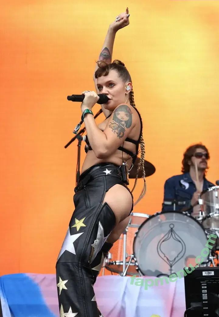 Tove Lo nude photo #0591 (cupfullofinsanity / tovelo)