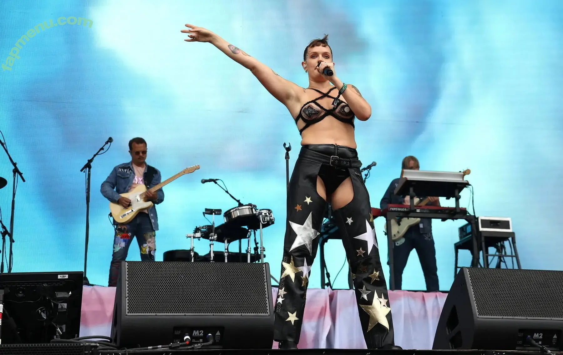 Tove Lo nude photo #0593 (cupfullofinsanity / tovelo)