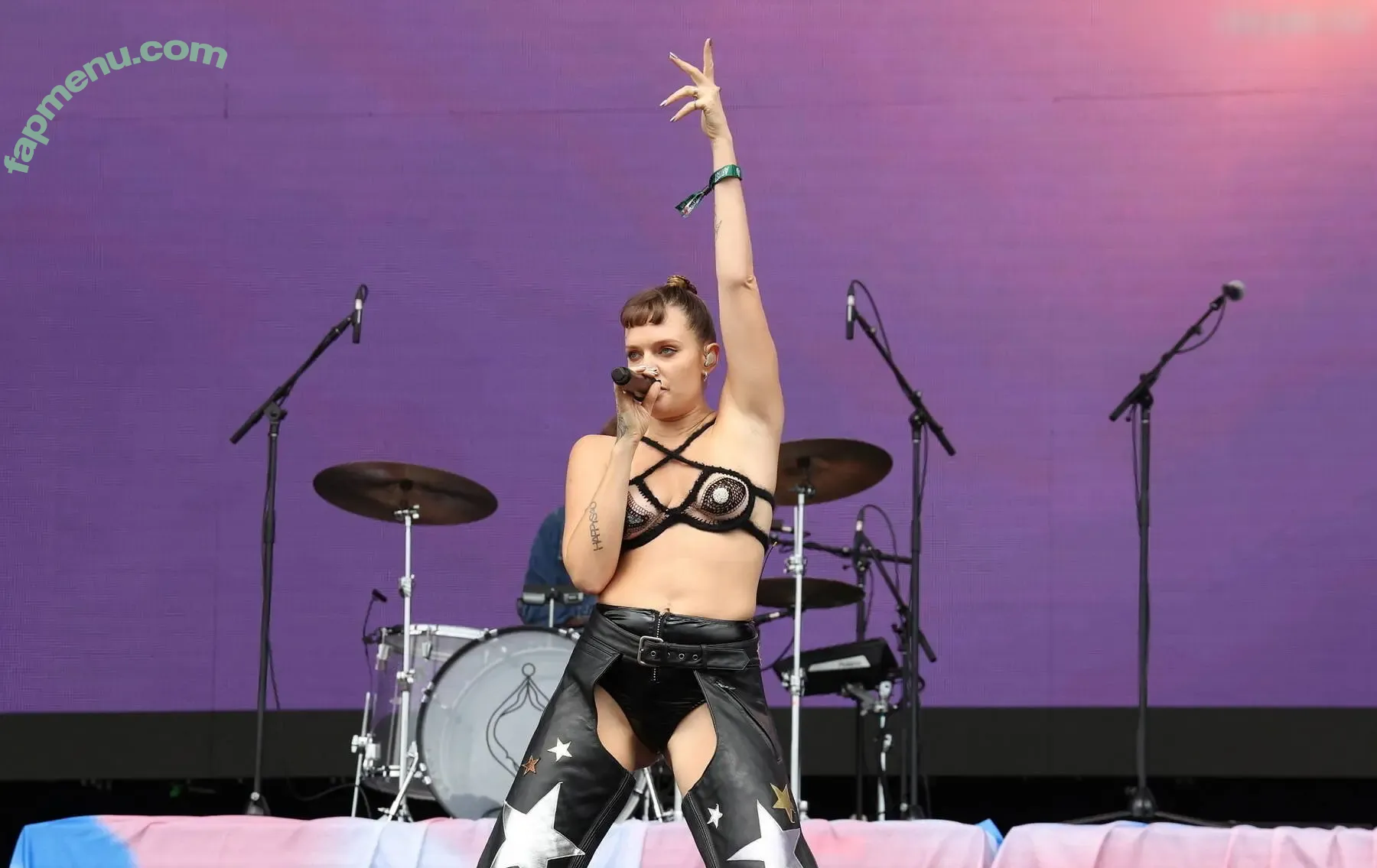 Tove Lo nude photo #0594 (cupfullofinsanity / tovelo)