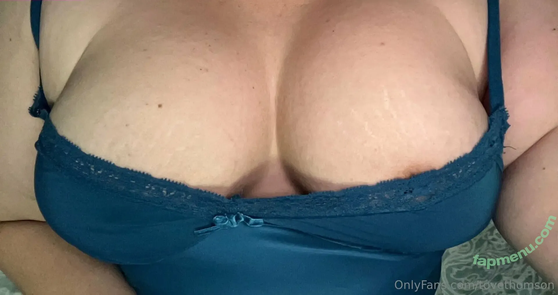 tovethomson nude photo #0005 (tovethompson)