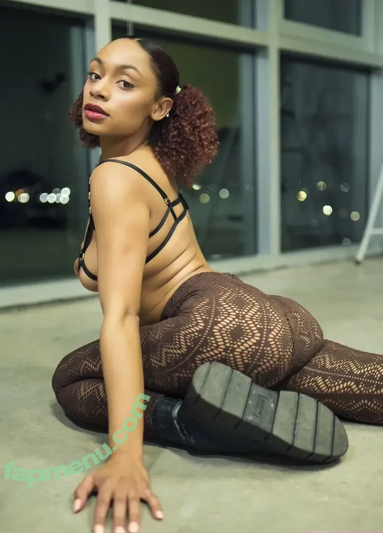 Tpnaomi nude photo #0040 (enchantingnaomi / oldwas kinkytbaby1)