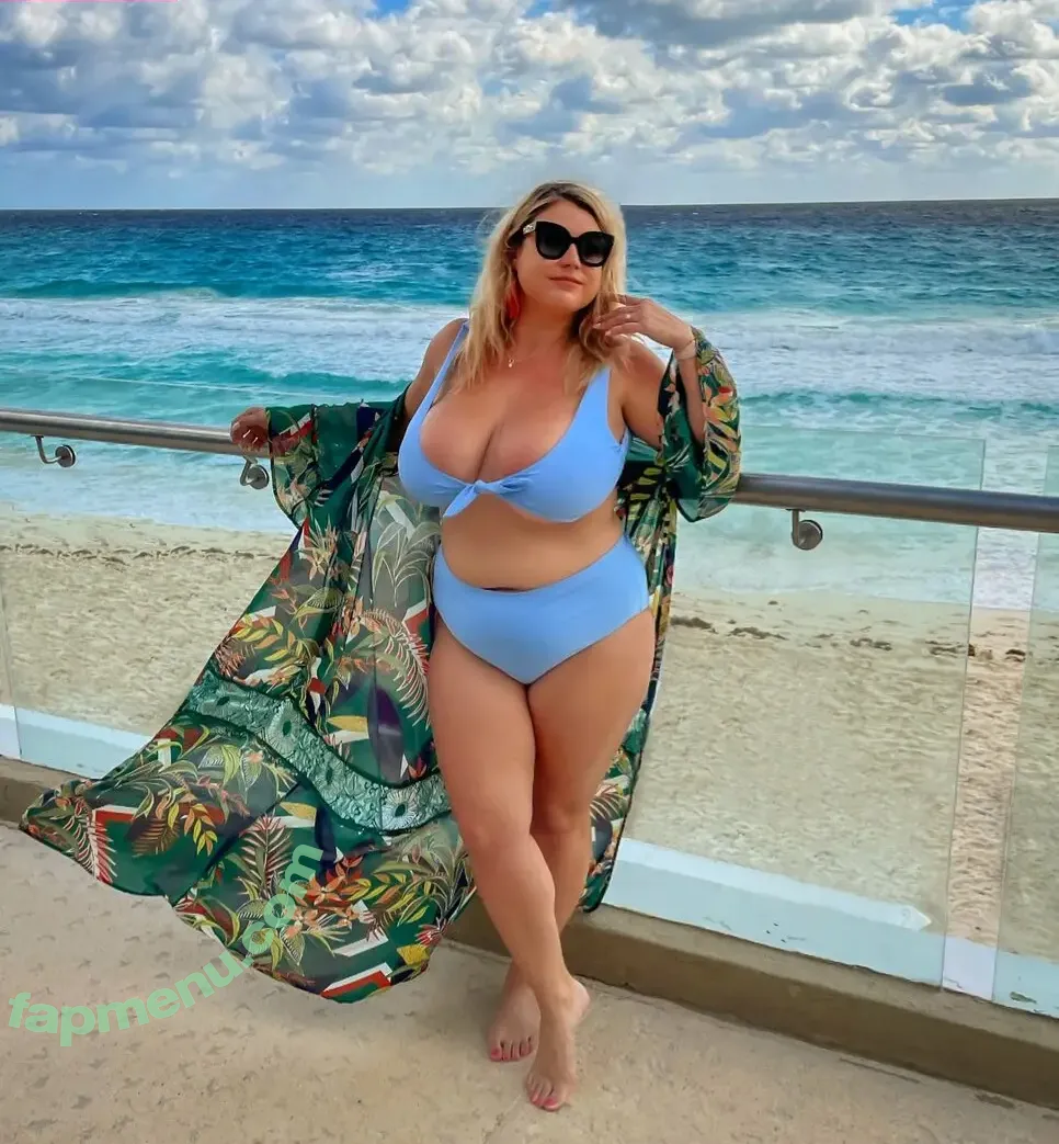 Traveling Hoppy nude photo #0030 (travelinghoppy / travelinghoppytina)