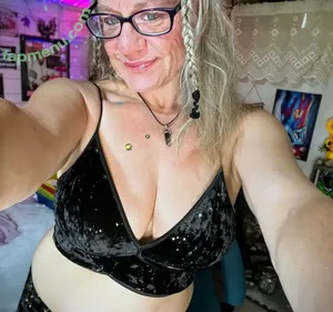  nude photo #0002