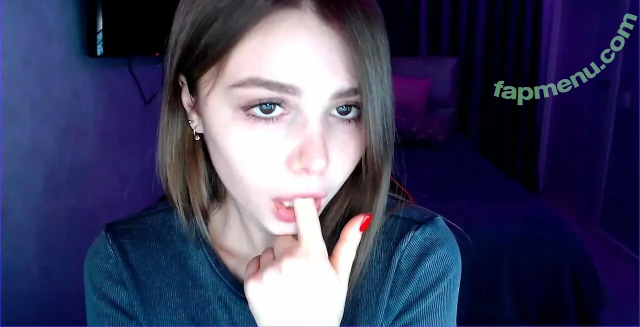 tripleprinces nude photo #0002 (tripleprinces)