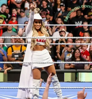 Trish Stratus / trishstratuscom nude photo #2431