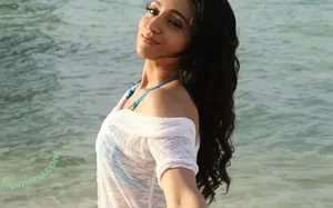 Trisha Krishnan / trishakrishnan nude photo #0003