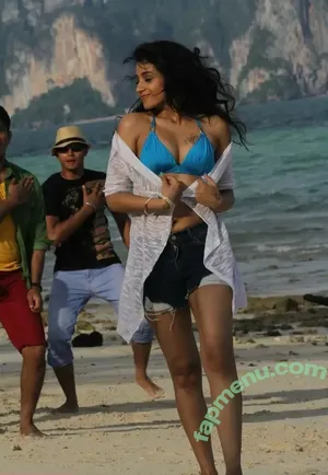 Trisha Krishnan / trishakrishnan nude photo #0039