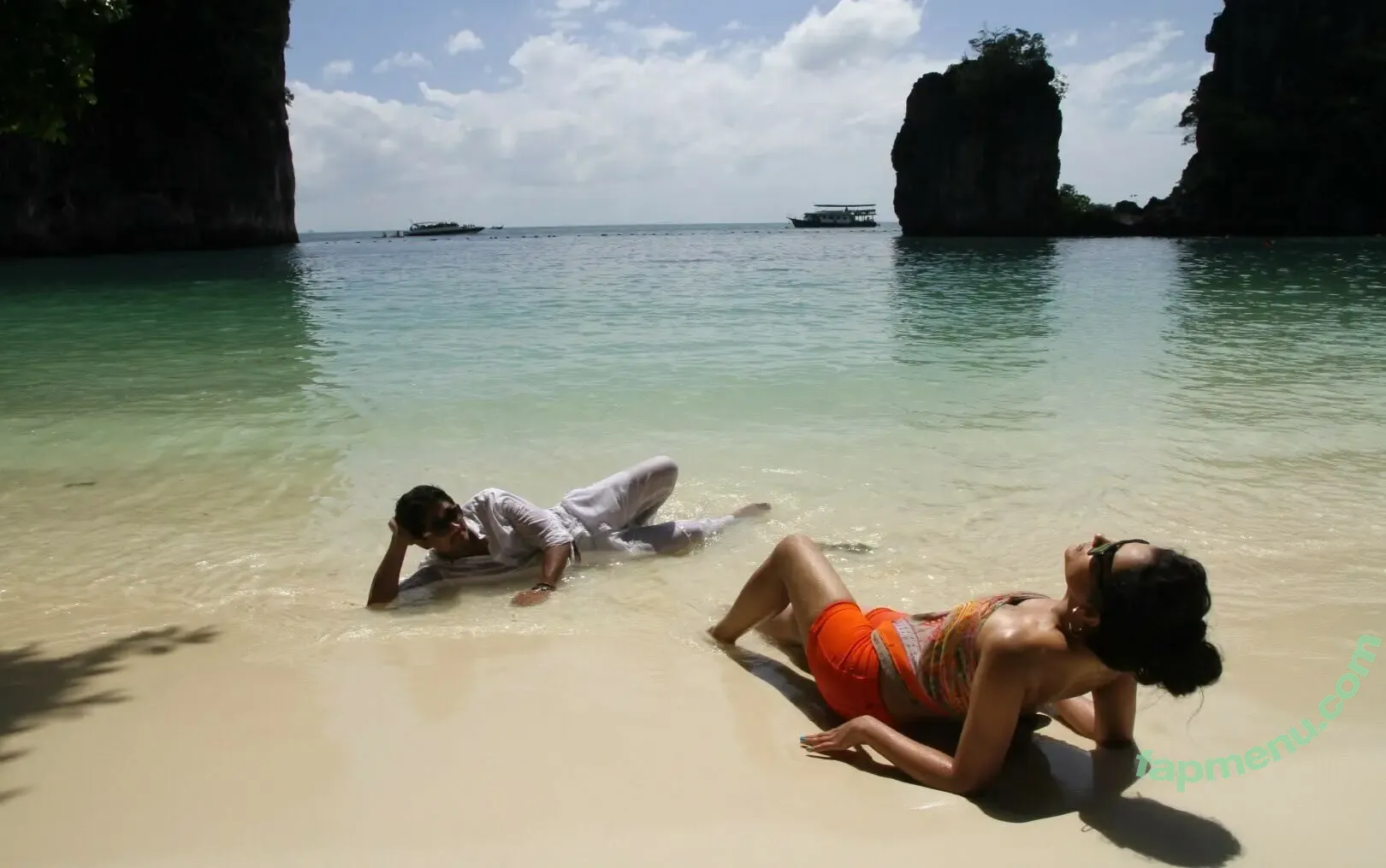 Trisha Krishnan nude photo #0045 (trishakrishnan)