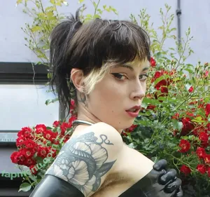 Triss808 / Dankengine18 / trissbb nude photo #0415