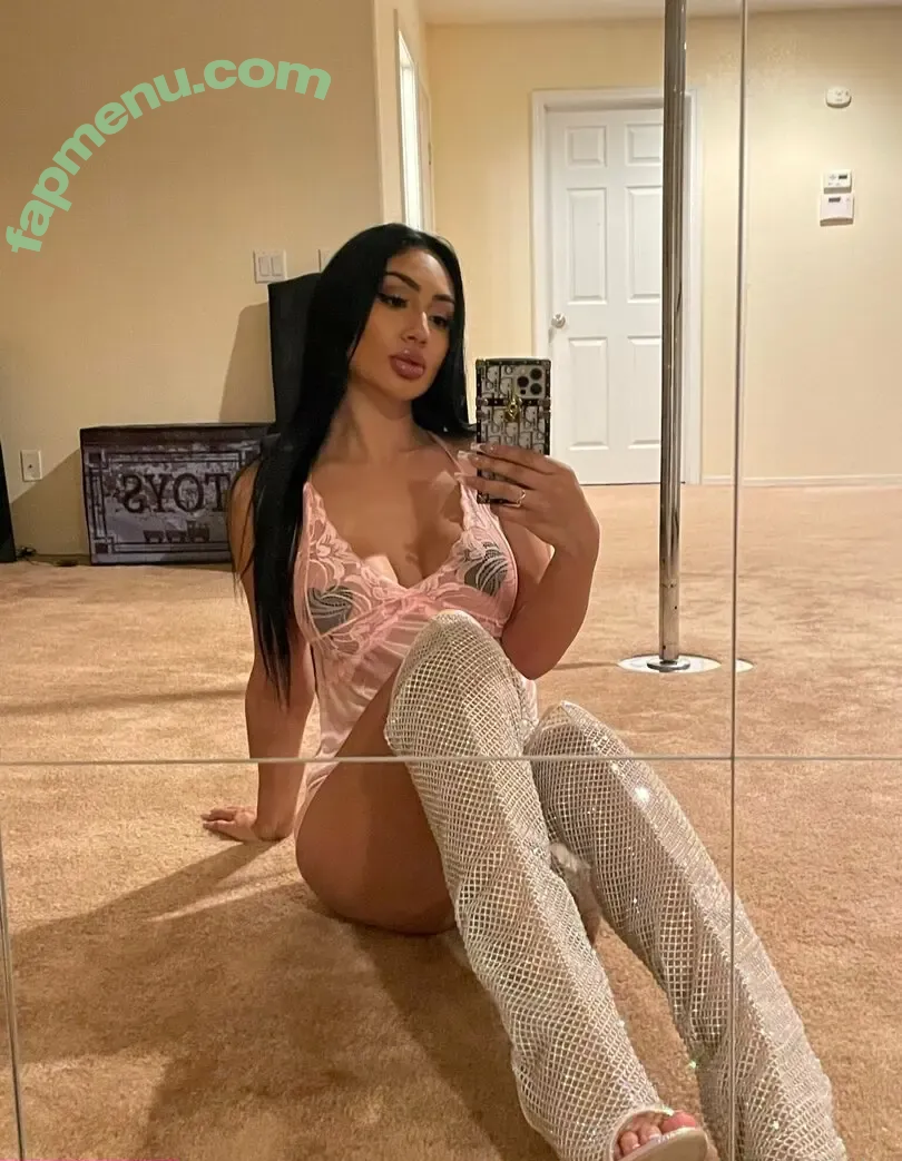 trixiebanks nude photo #0044 (trixiekiwibanks)
