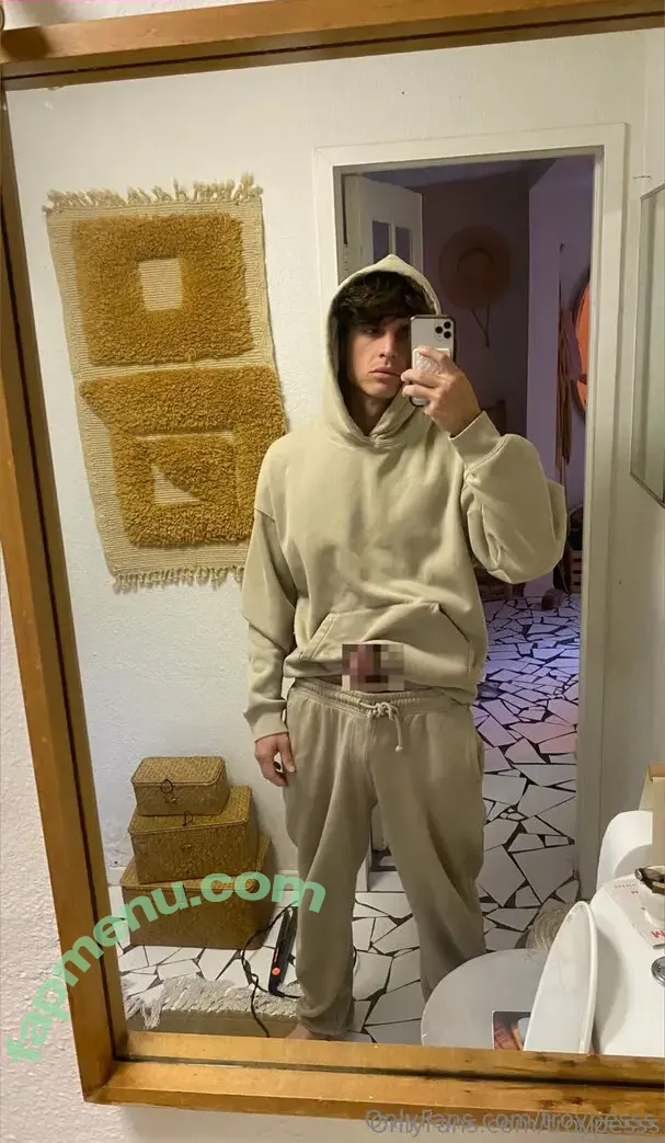 troypesss nude photo #0023 (troypes)