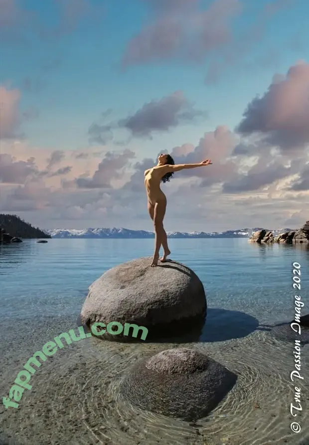 Truepassion nude photo #0002 (Truepassion)