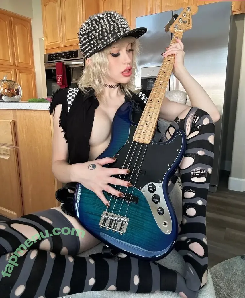 TsIzzyWilde nude photo #0067 (realizzywilde)