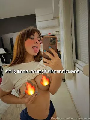 tsunademorena / soyvictoriamatosa nude photo #0125