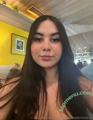 tsunademorena / soyvictoriamatosa nude photo #0525