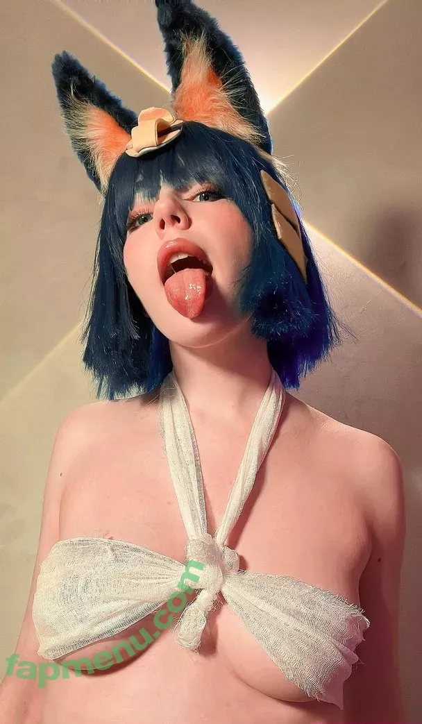 Tsunderebean nude photo #0225 (tsundere.bean)