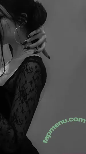  nude photo #0003