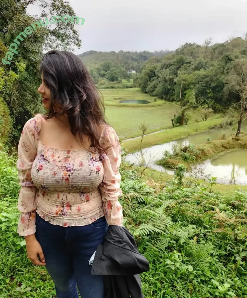 Tulika Snehil nude photo #0020 (tulikasnehil)