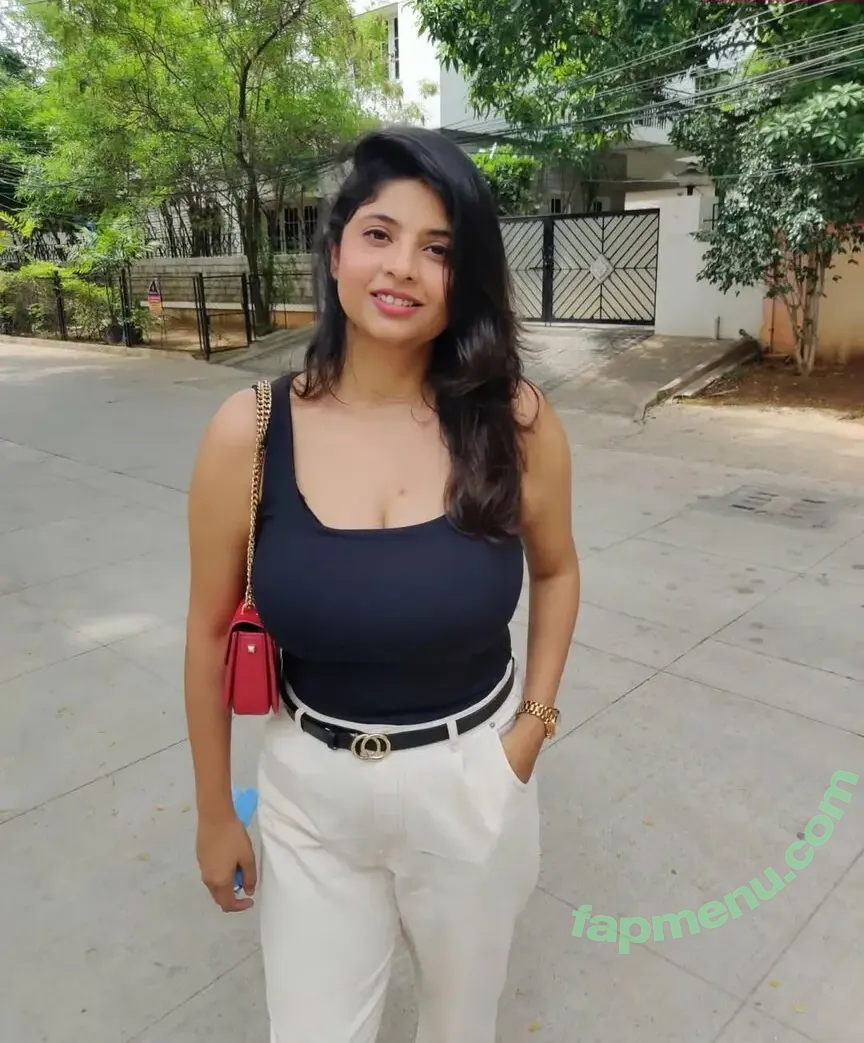 Tulika Snehil nude photo #0034 (tulikasnehil)