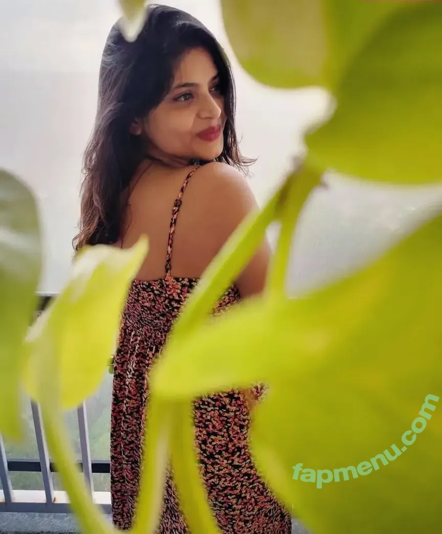 Tulika Snehil nude photo #0037 (tulikasnehil)