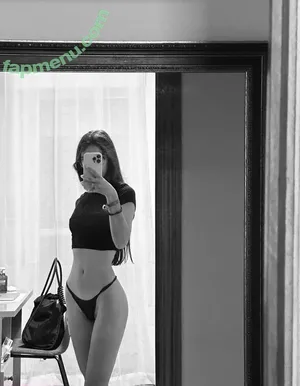 tusecretamaria / tutysantamaria nude photo #0002