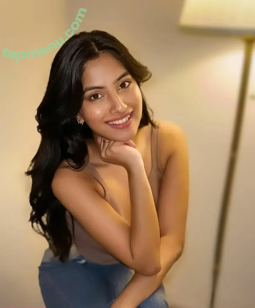 Twarita Nagar nude photo #0001 (Twarita Nagar)
