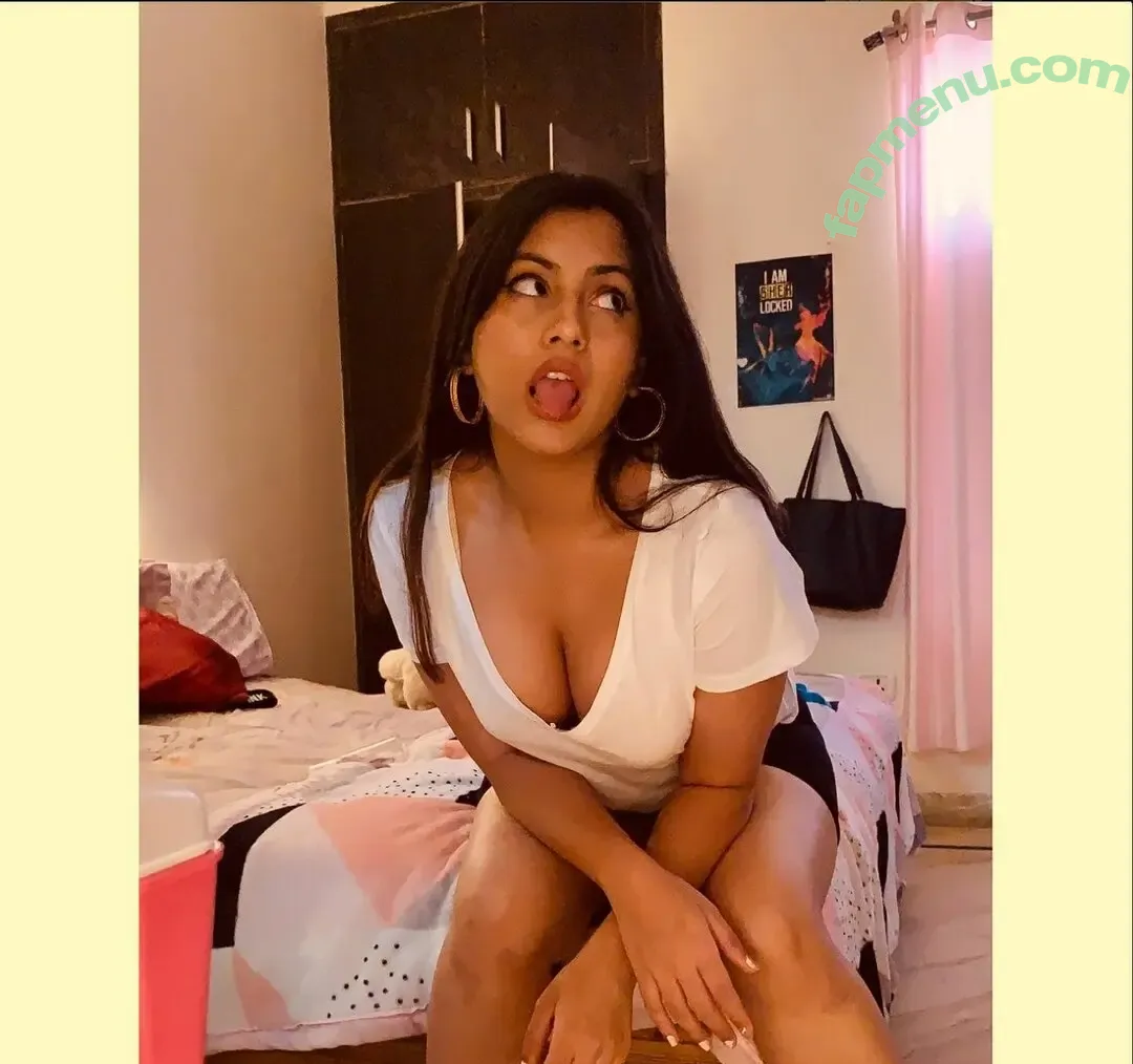 Twarita Nagar nude photo #0004 (Twarita Nagar)