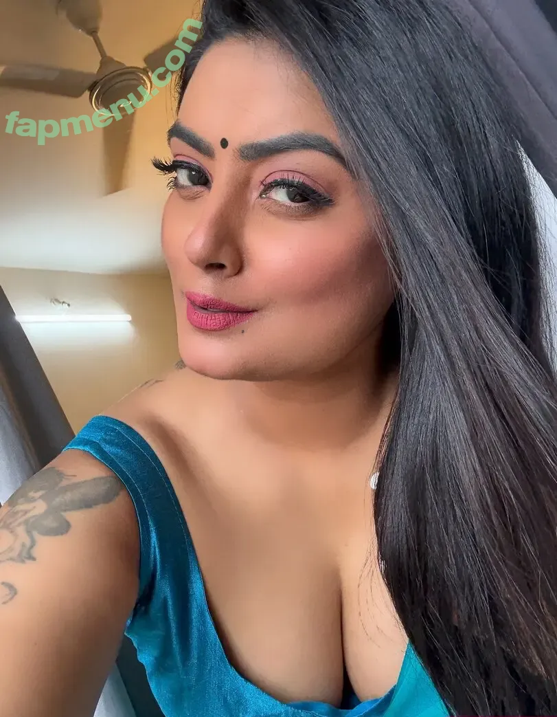 Twinkle Kapoor nude photo #0032 (twinklekapoordollllllll)