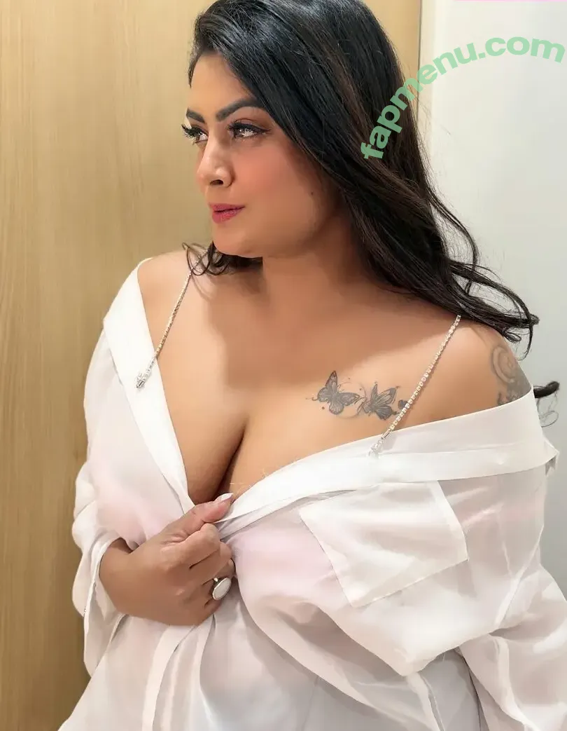 Twinkle Kapoor nude photo #0042 (twinklekapoordollllllll)