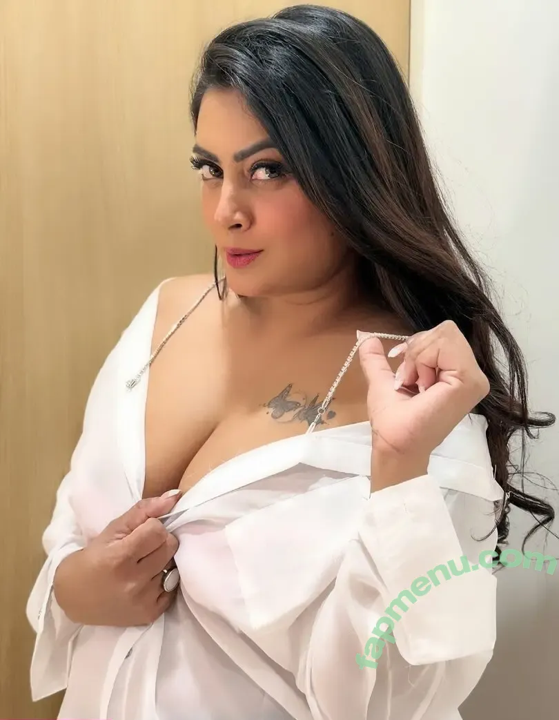 Twinkle Kapoor nude photo #0043 (twinklekapoordollllllll)