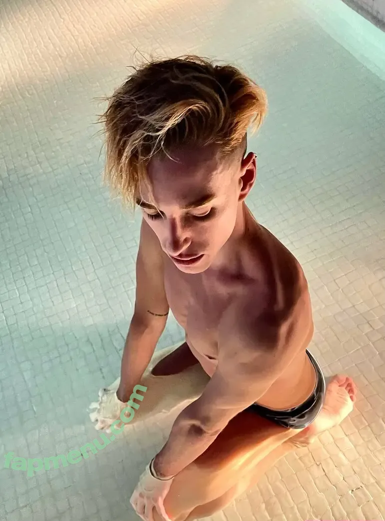 twunkfemboy nude photo #0037 (tw.nku)