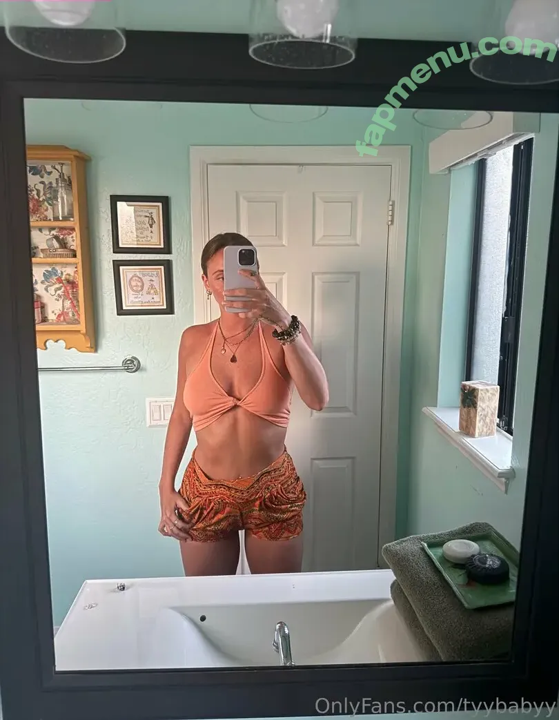 Tyybabyy nude photo #0005 (tyllarae)