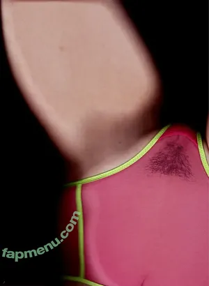  nude photo #0002