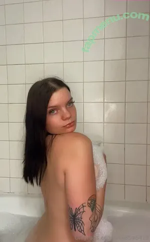  nude photo #0007