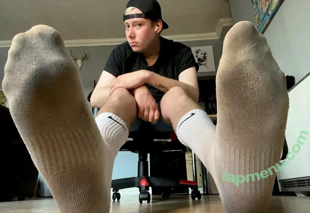 ukbigfootmaster nude photo #0024 (ukbigfootmaster)