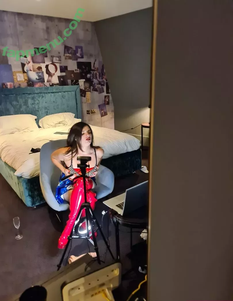 UKMistressRose nude photo #0112 (ajxclusiveofficial / theenglishrose3)