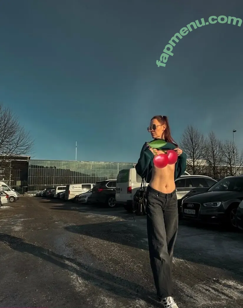 ulydig-free nude photo #0025 (ulydigretshjaelp)