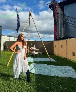 Una Healy / unahealy nude photo #1159