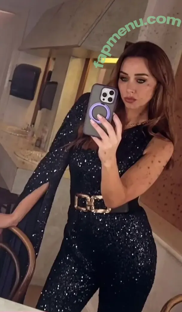 Una Healy nude photo #1078 (unahealy)