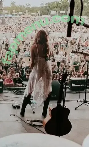 Una Healy nude photo #1161 (unahealy)