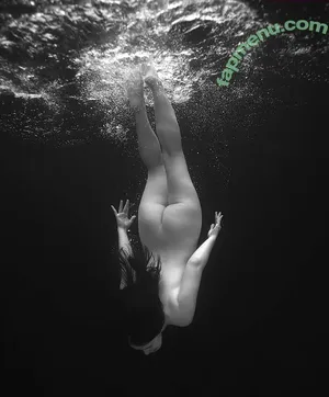  nude photo #0007