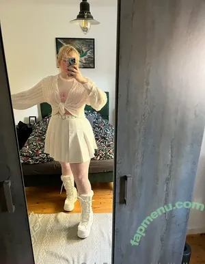  nude photo #0002