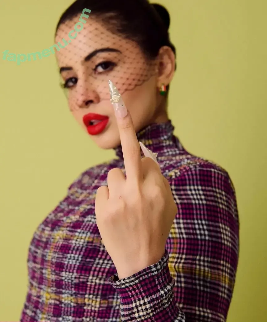Urfi Javed nude photo #0016 (urf7i)