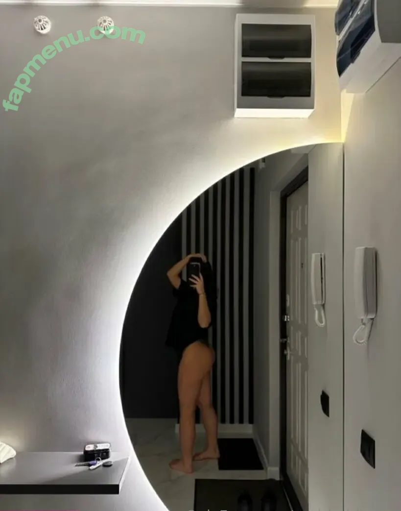 urgirladrianna nude photo #0030 (urgurladriannahann)