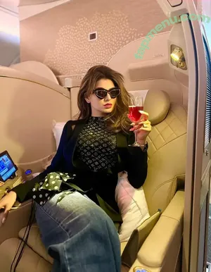 Urvashi Rautela / urvashirautela nude photo #0039
