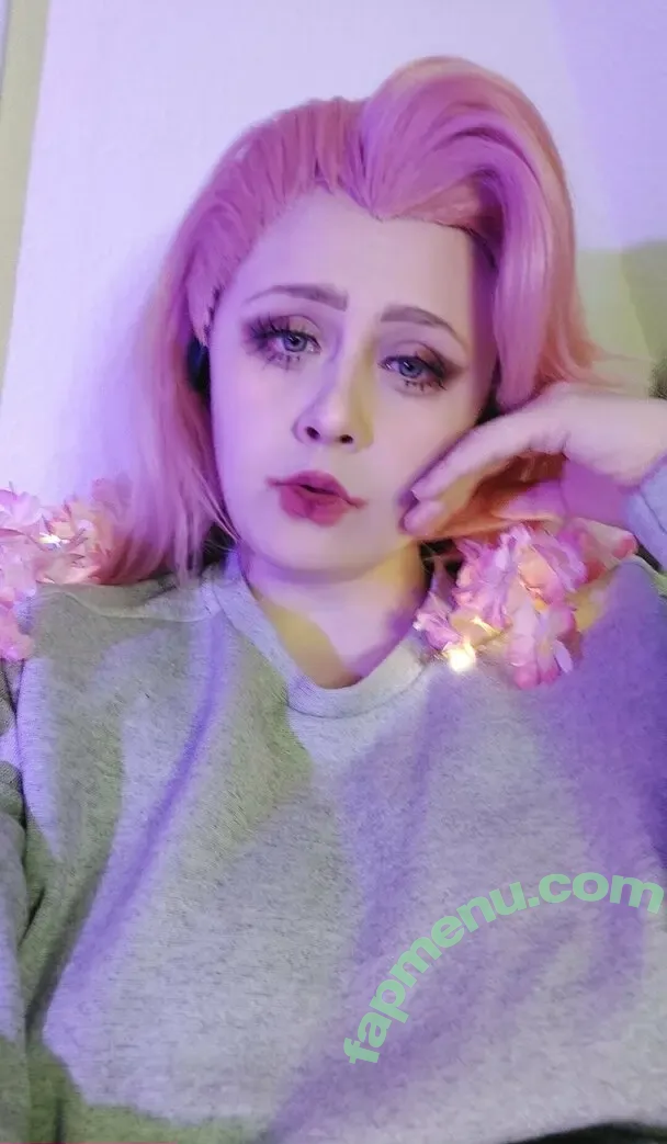 uwupixie nude photo #0013 (uwupixie)
